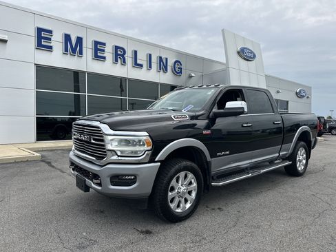 Used 2022 RAM 2500 Laramie AWD/4WD image 1