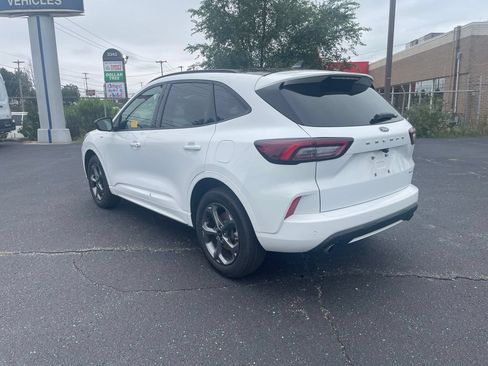 Used 2023 Ford Escape ST-Line w/ Tech Pack #1 AWD/4WD image 7