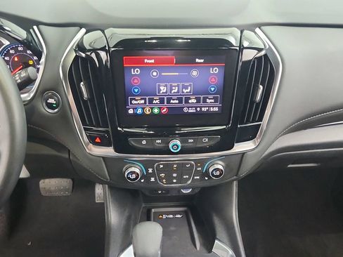 Certified 2023 Chevrolet Traverse LT FWD image 21
