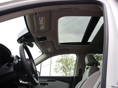 Certified 2025 Honda Pilot Elite image 34