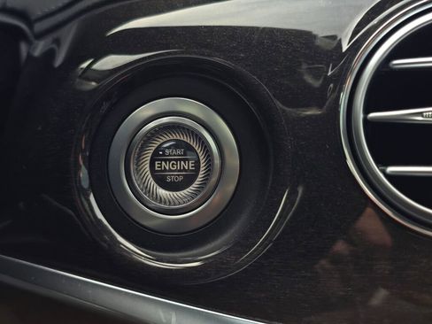 Used 2019 Mercedes-Benz S 560 Sedan w/ AMG Line Exterior image 29