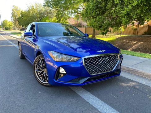 Used 2019 Genesis G70 2.0T Advanced RWD image 4