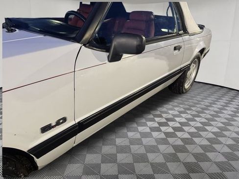 Used 1990 Ford Mustang LX RWD image 8