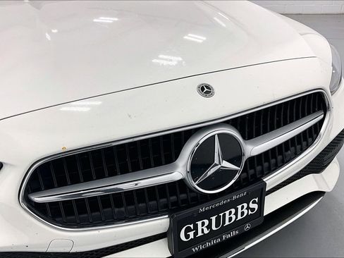 Used 2022 Mercedes-Benz C 300 Sedan image 27