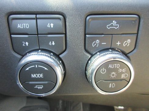 New 2026 GMC Sierra 3500 SLE image 17