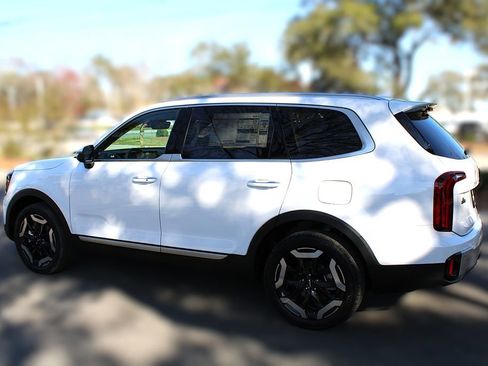 New 2025 Kia Telluride S image 13