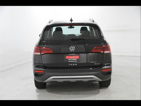 Certified 2024 Volkswagen Taos S AWD/4WD image 20