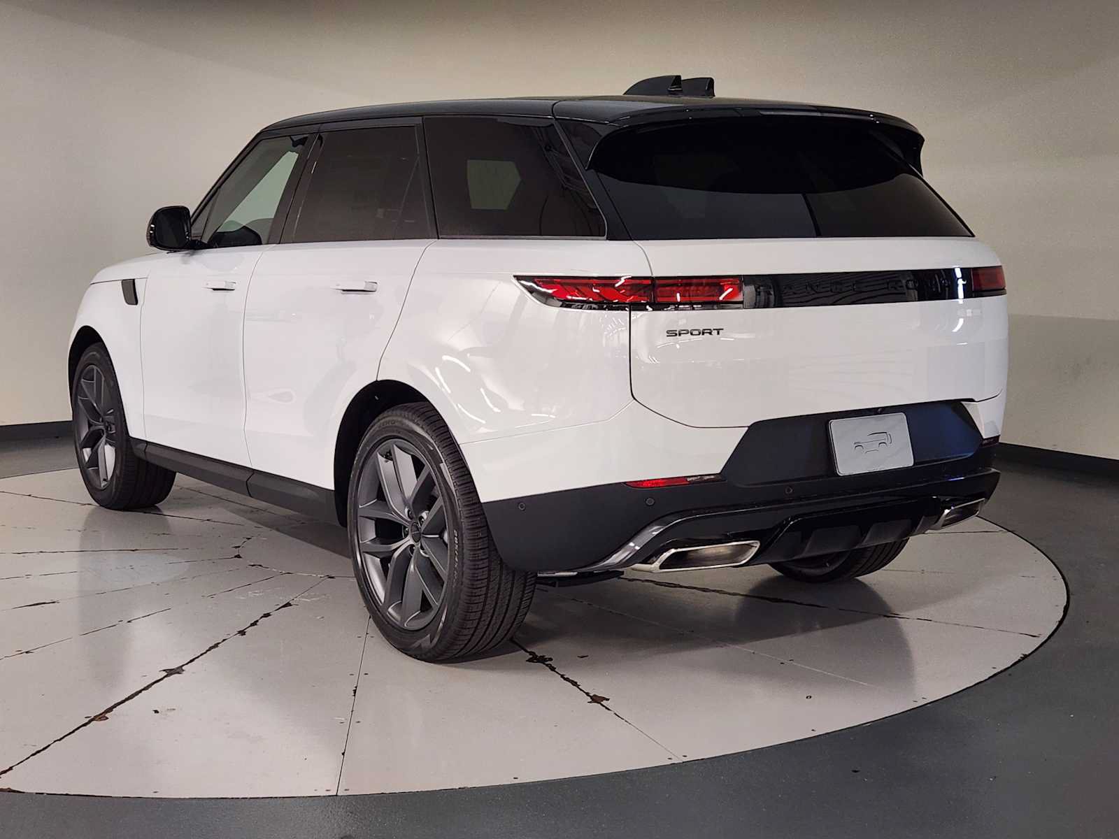 New 2027 Land Rover Range Rover Sport SE AWD/4WD image 6