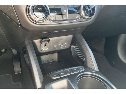 Used 2023 Chevrolet TrailBlazer LT w/ Convenience Package AWD/4WD image 24