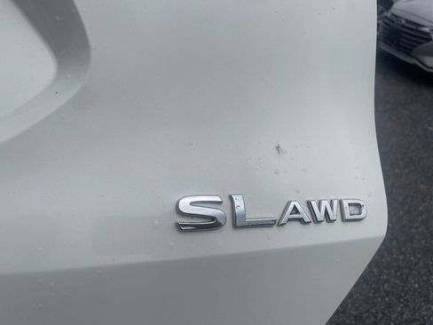 Used 2016 Nissan Rogue SL w/ SL Premium Package AWD/4WD image 24
