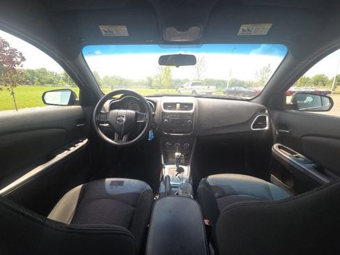 Used 2013 Dodge Avenger SE FWD image 15
