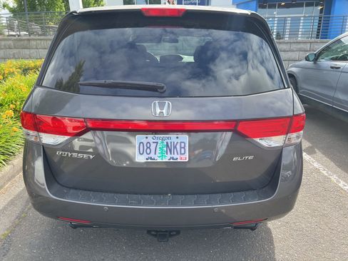 Used 2017 Honda Odyssey Touring image 6