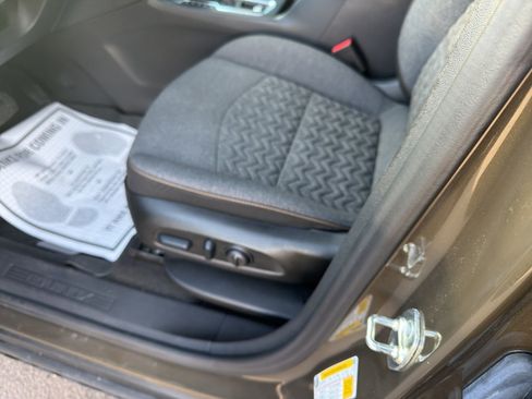 Used 2024 Chevrolet Equinox LT w/ LPO, Floor Liner Package image 11