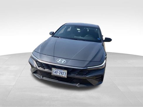Used 2026 Hyundai Elantra Sport FWD image 4