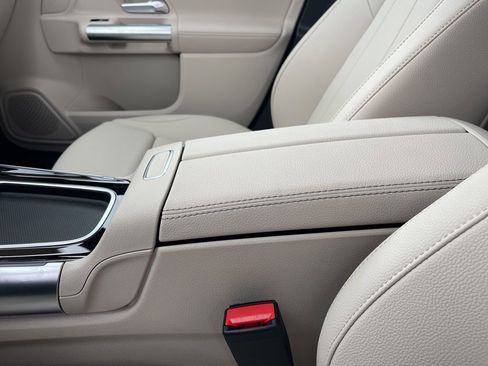 New 2026 Mercedes-Benz GLA 250 4MATIC image 17