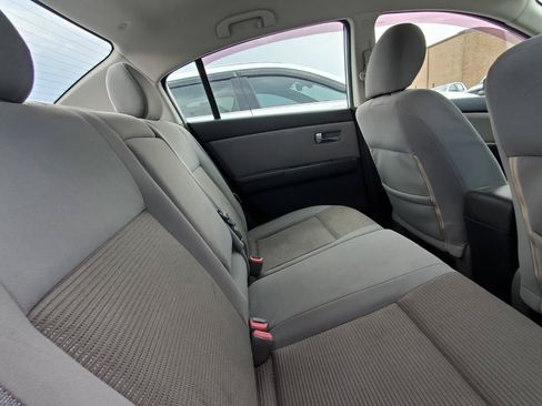 Used 2010 Nissan Sentra 2.0 SR FWD image 6