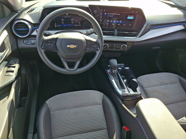 Used 2024 Chevrolet Trax LT FWD image 11