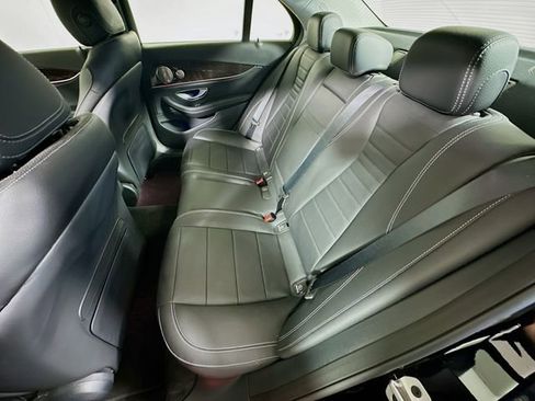 Used 2022 Mercedes-Benz E 350 Sedan image 25