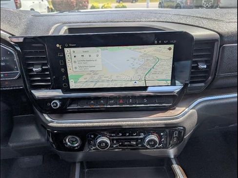 Used 2023 GMC Sierra 1500 SLT w/ SLT Premium Package image 9