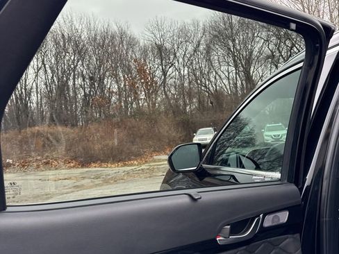 Used 2022 Hyundai Palisade Calligraphy image 35