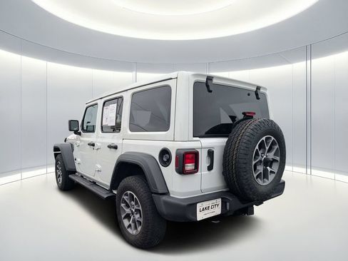 Used 2024 Jeep Wrangler Unlimited Sport AWD/4WD image 6