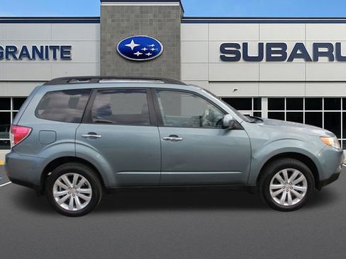 Used 2012 Subaru Forester 2.5X Premium w/ All-Weather Pkg image 10