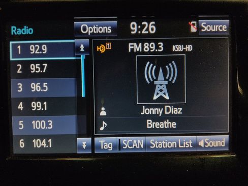 Used 2017 Toyota Camry XSE image 25