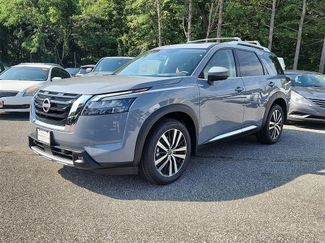 New 2025 Nissan Pathfinder Platinum w/ Cargo Package video 2