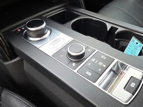 Used 2019 Land Rover Discovery SE AWD/4WD image 54