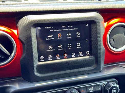 Used 2020 Jeep Gladiator Rubicon w/ LED Lighting Group AWD/4WD image 27
