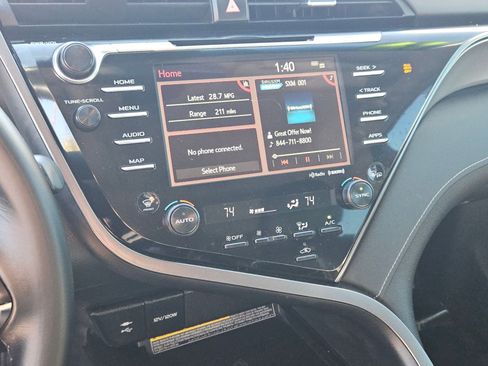 Used 2019 Toyota Camry XSE image 14