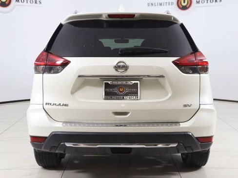 Used 2018 Nissan Rogue SV image 42