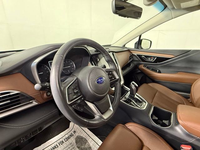 Used 2022 Subaru Outback Touring AWD/4WD image 5
