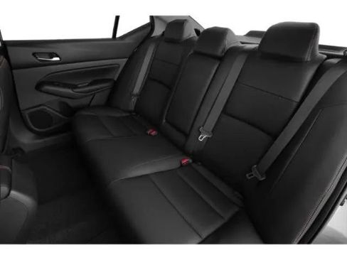 Used 2022 Nissan Altima 2.5 SR FWD image 16