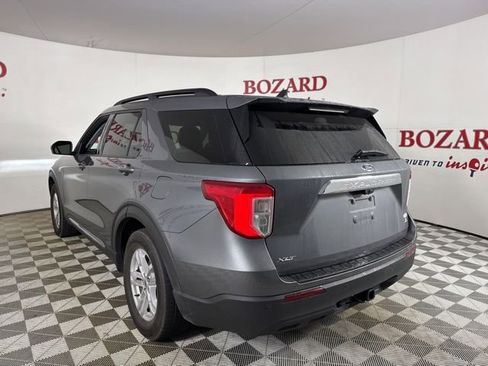 Certified 2022 Ford Explorer XLT w/ Class IV Trailer Tow Package image 6