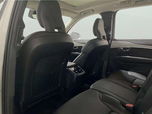 Used 2025 Volvo XC90 B5 Core AWD/4WD image 21