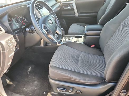 Used 2023 Toyota 4Runner SR5 AWD/4WD image 7