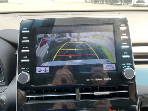 Used 2022 Toyota Avalon XLE FWD image 25