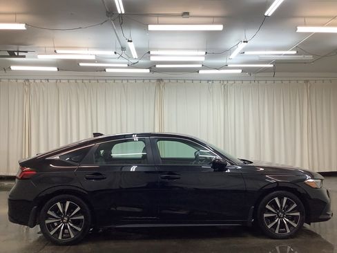 Used 2024 Honda Civic EX-L image 5