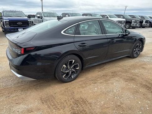 Used 2025 Hyundai Sonata SEL FWD image 6
