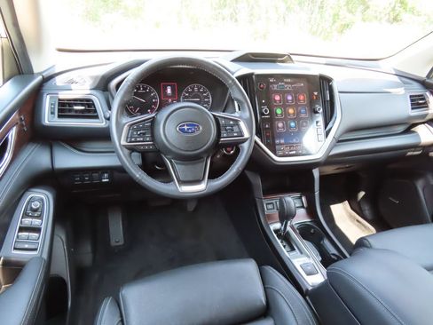 Used 2024 Subaru Ascent Touring AWD/4WD image 4