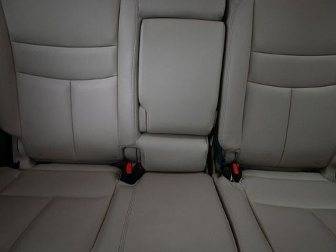 Used 2022 Nissan Murano SV image 27