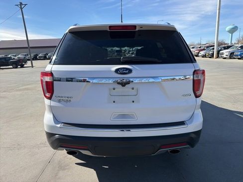 Used 2018 Ford Explorer Limited image 6