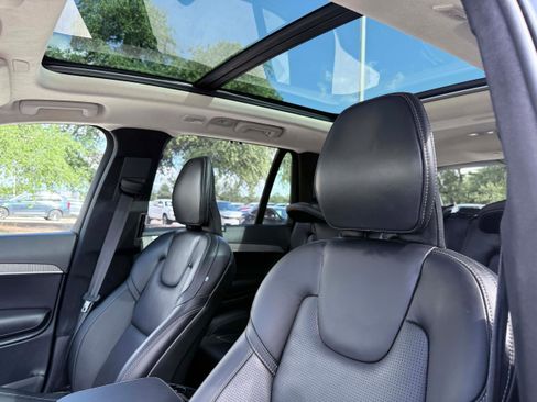 Certified 2023 Volvo XC90 T8 Ultimate w/ Lounge Package AWD/4WD image 14
