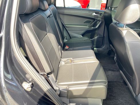 Used 2021 Volkswagen Tiguan SE R-Line image 25