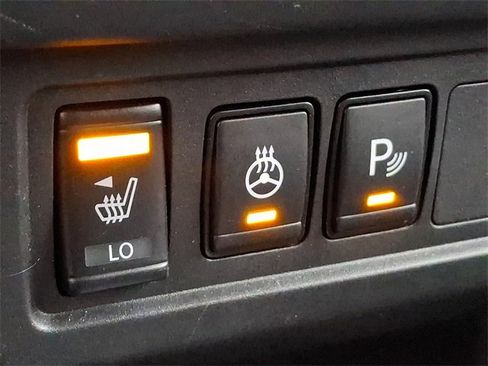 Used 2025 Nissan Frontier SV w/ SV Convenience Package image 26