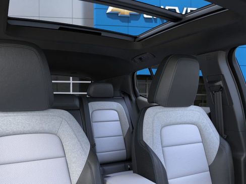 New 2026 Chevrolet Equinox EV LT image 51