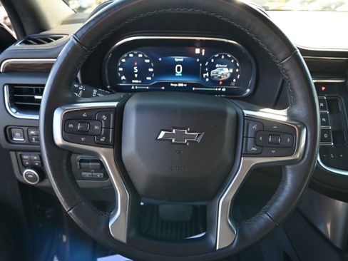 Used 2022 Chevrolet Tahoe Z71 w/ Luxury Package image 19