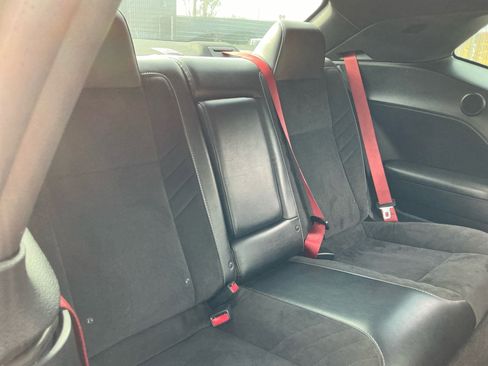 Used 2016 Dodge Challenger SRT image 21