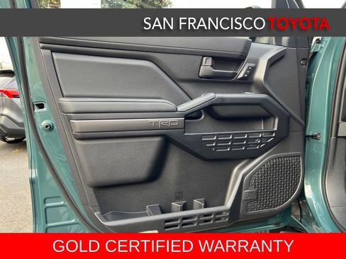 Certified 2025 Toyota 4Runner TRD Off-Road Premium image 39